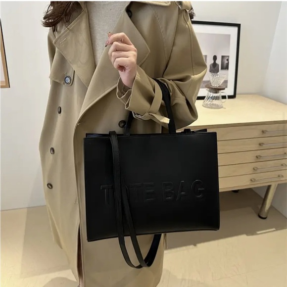 Unbranded Sleek Large Capacity Tote with “TOTE BAG" Logo - NIP - Picture 10 of 16